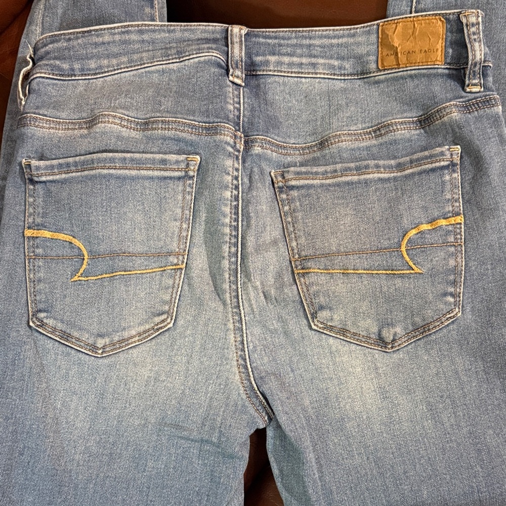 American Eagle Outfitters Light Blue high rise jeggings 6 short - Picture 3 of 9